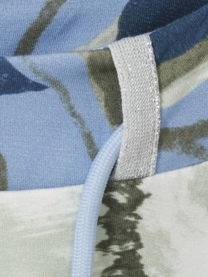  873